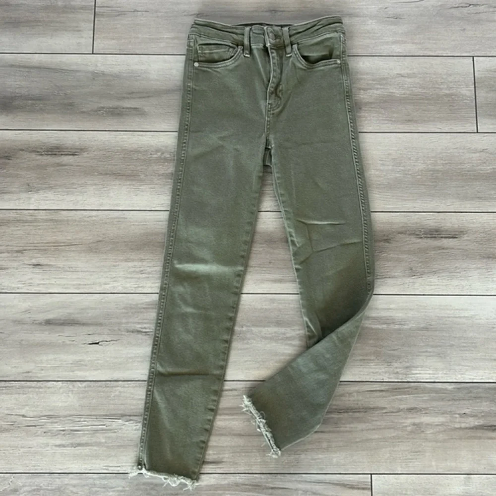 Free People We the Free green skinny fit jeans size 26